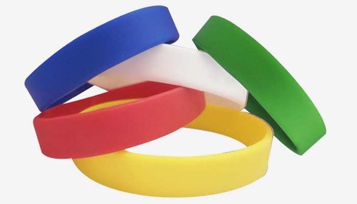Plain silicone wristbands